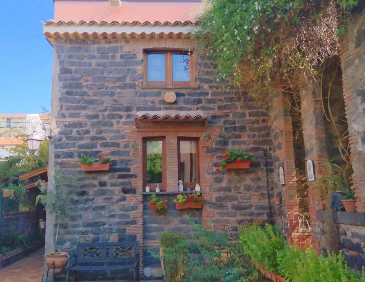 Lodge Nice Mini House - Tra L'Etna Catania Taormina E Il Mare Trecastagni
